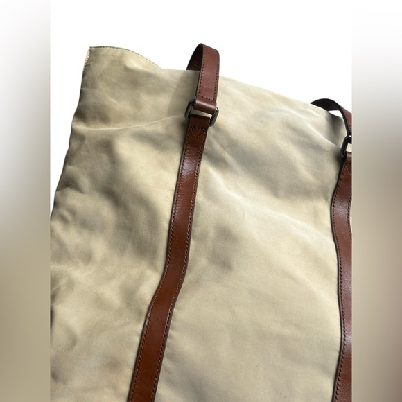 Burberry Tote - Picture 16 of 16